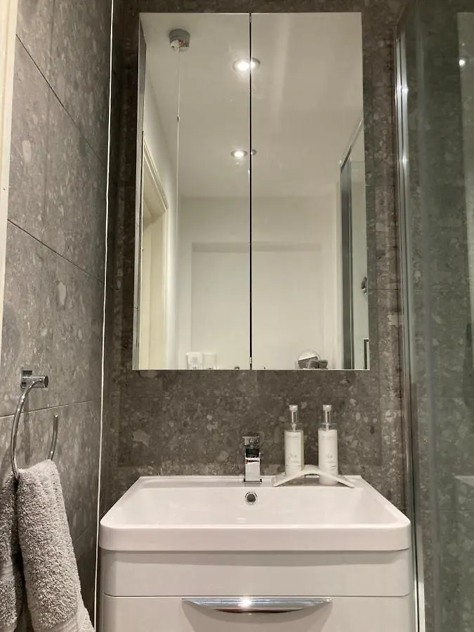Olive Tree Apartment Hove