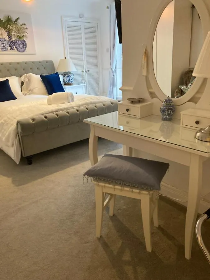 Olive Tree Apartment Hove